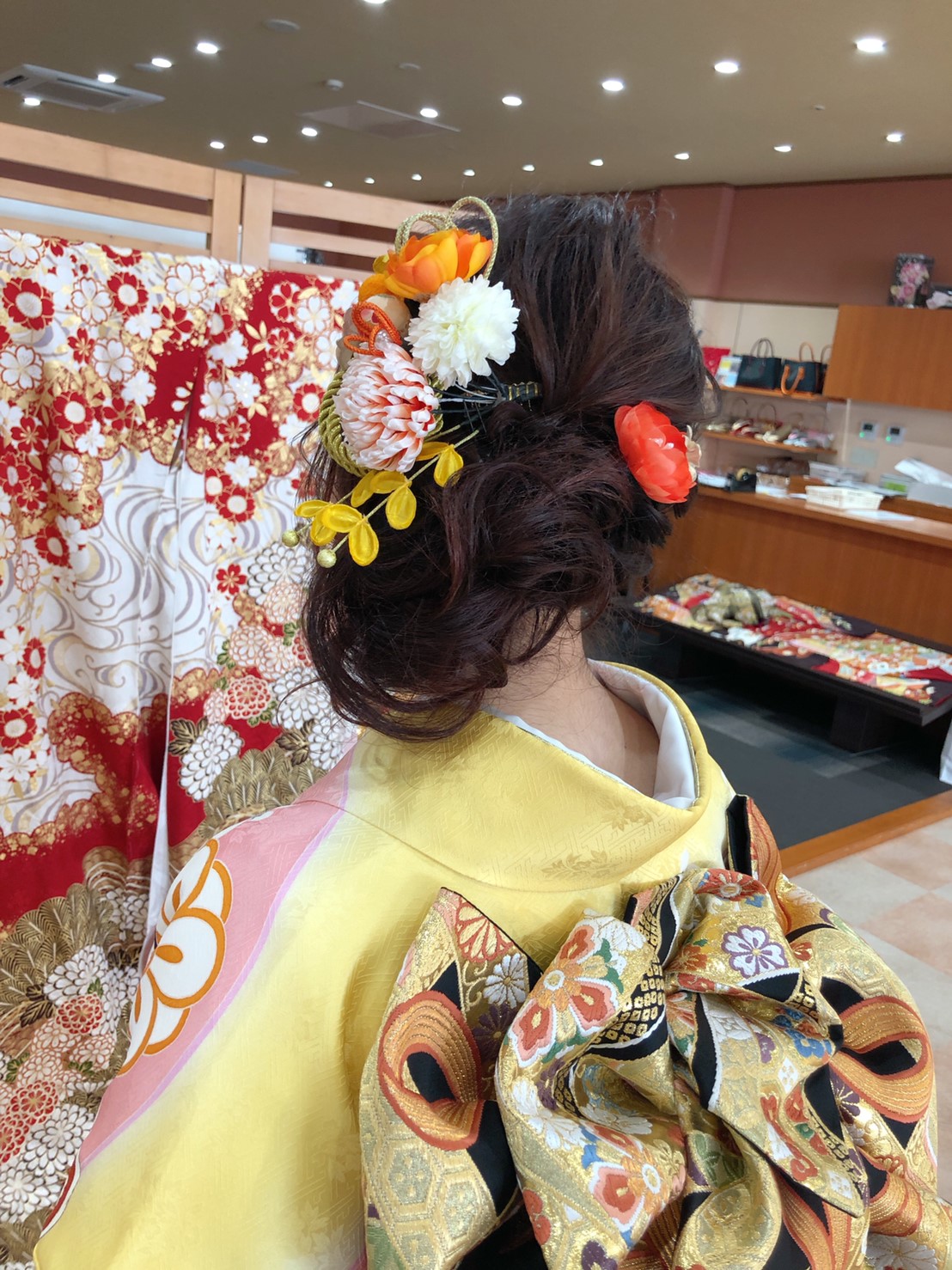 浜松市 前撮り 成人式の髪飾りの参考に ヘアスタイル3選 和福屋