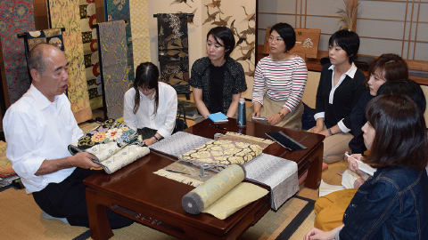 刺繍と染に特化している尾峨佐染繍