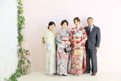 静岡・成人式の前撮りは家族写真で！