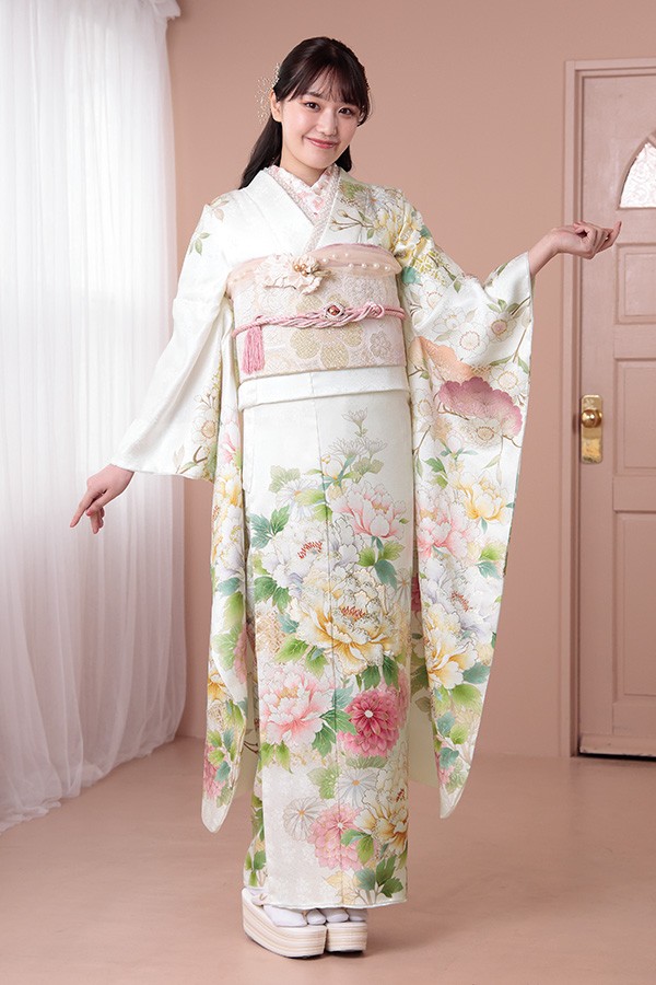 繊細で美しい至極の白色振袖KR-709