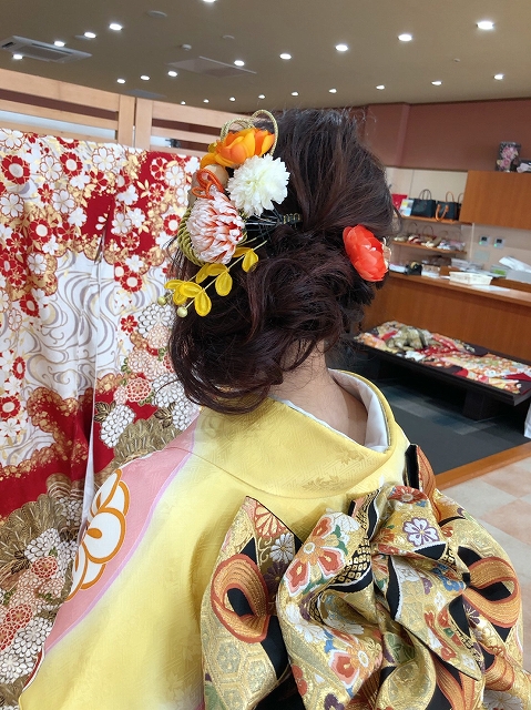 浜松市 前撮り 成人式の髪飾りの参考に ヘアスタイル3選 浜松市 静岡市の成人式振袖はきもの専門店和福屋 和ろうどにおまかせください きものは専門店の和福屋 和ろうどへ 浜松市 静岡市